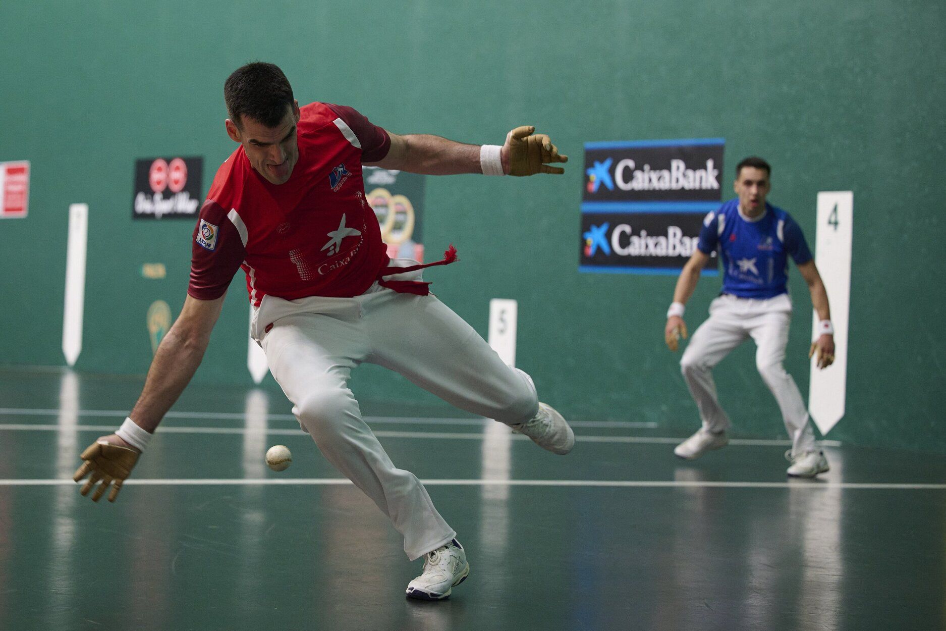 Joseba Ezkurdia, en el duelo ante Zabala.