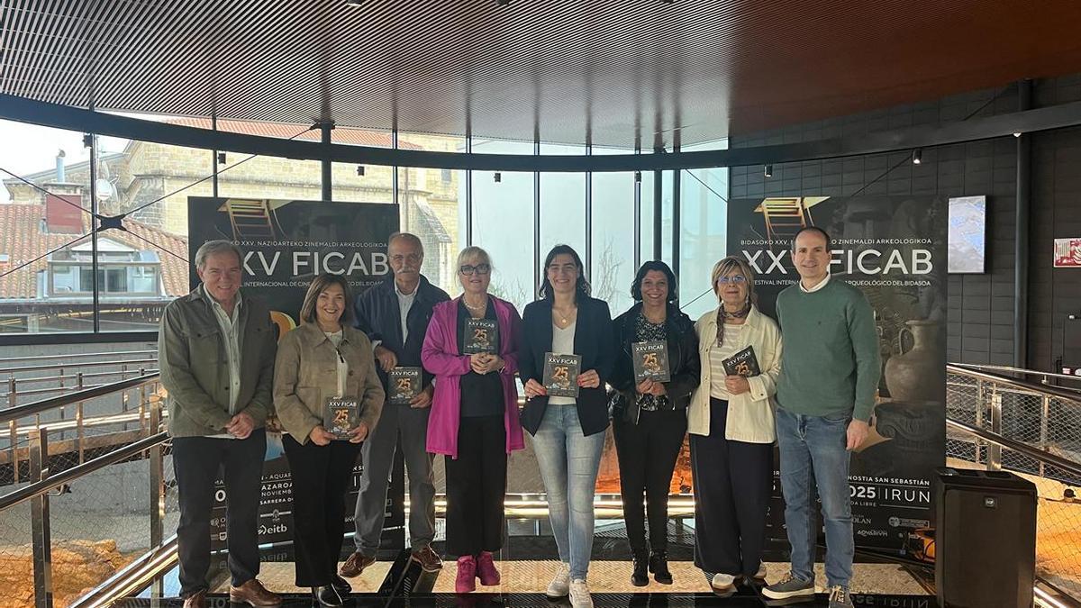 Foto de la presentación de la 25ª edición del FICAB, que ha tenido lugar esta mañana en el Museo Oiasso.