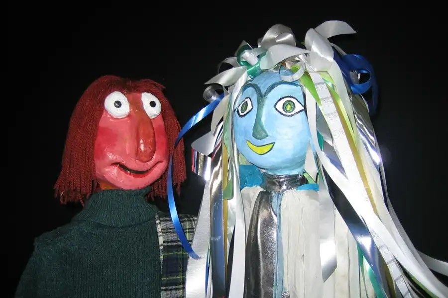 Los títeres del espectáculo infantil Erreka Mari