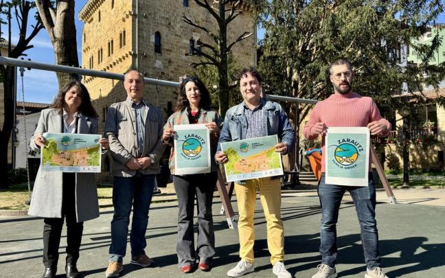 Gloria Vázquez, concejala responsable del Anillo Verde Azul, Jesús Arana, concejal de Políticas Sociales, Aitziber Davila, presidenta de Murkil, Xabier Txurruka, alcalde de Zarautz, y Julen Urzelai, secretario de Murkil.