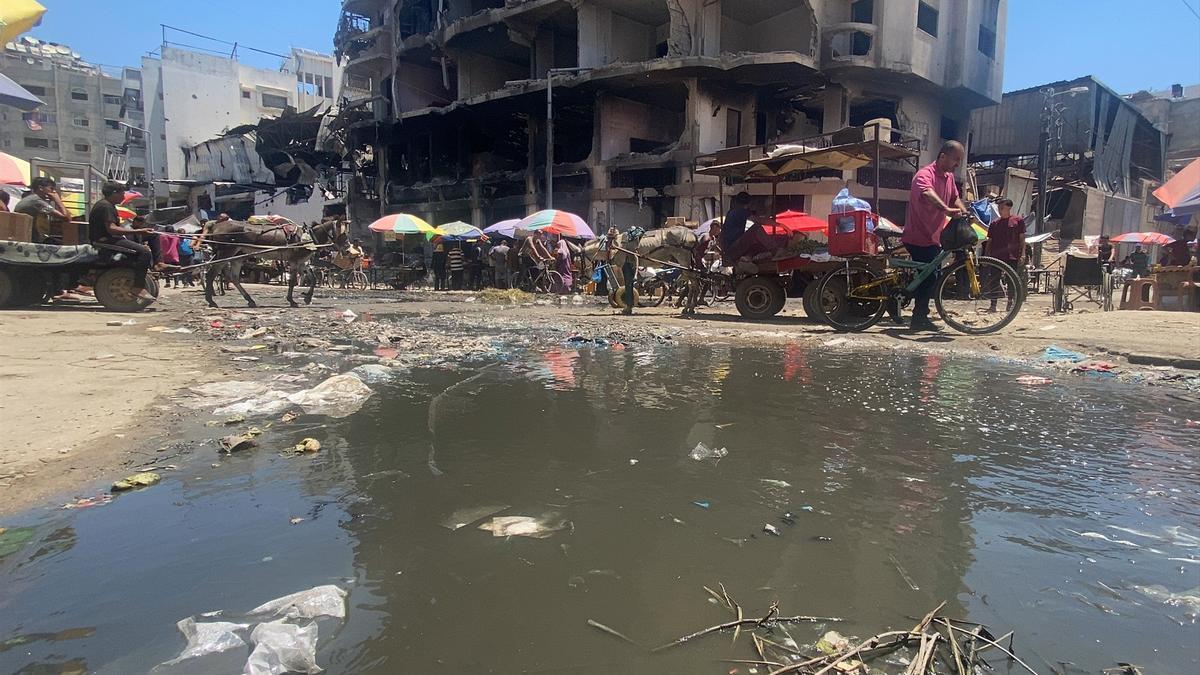 Agua estancada en Gaza.