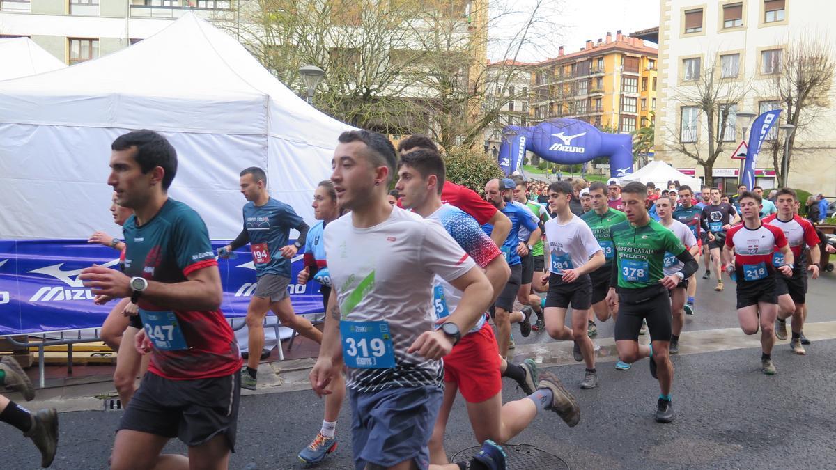 La salida de las pruebas de 12 y 6 kilómetros.