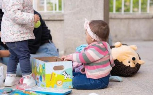 El Gobierno aboga por combatir la pobreza infantil con medidas como la ayuda por crianza