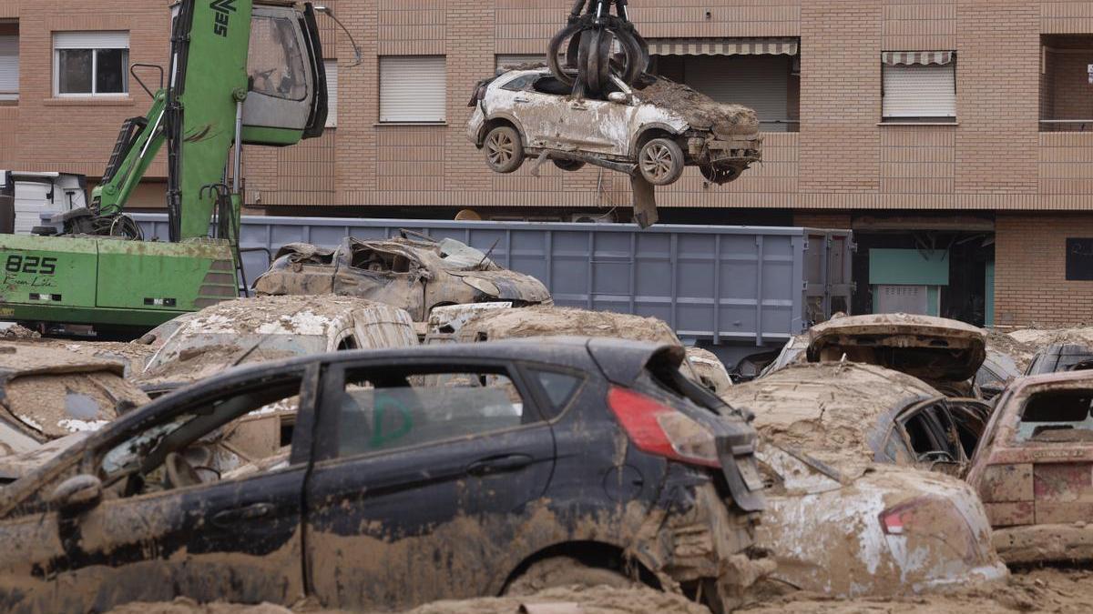 Algunas de las consecuencias provocadas por la DANA. / EFE Algunas de las consecuencias provocadas por la DANA.