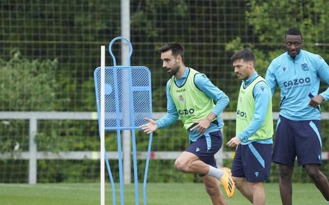 Brais Méndez y David Silva regresan a la lista, mientras que Sadiq no competirá esta temporada. / RUBEN PLAZA