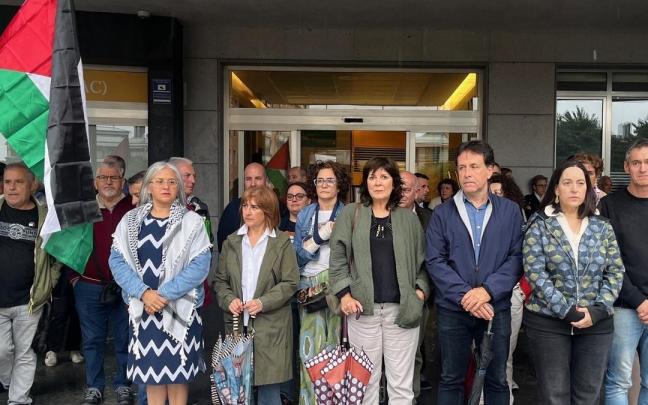 Más de 200 personas se concentran en Basauri contra el genocidio en Gaza