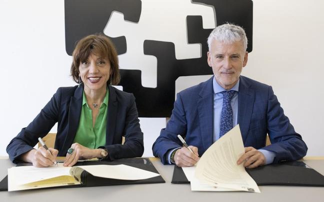 La rectora de la UPV/EHU , Eva Ferreira, y el presidente del TSJPV, Iñaki Subijana, durante la firma del acuerdo de colaboración. La rectora de la UPV/EHU , Eva Ferreira, y el presidente del TSJPV, Iñaki Subijana, durante la firma del acuerdo de colaboración.