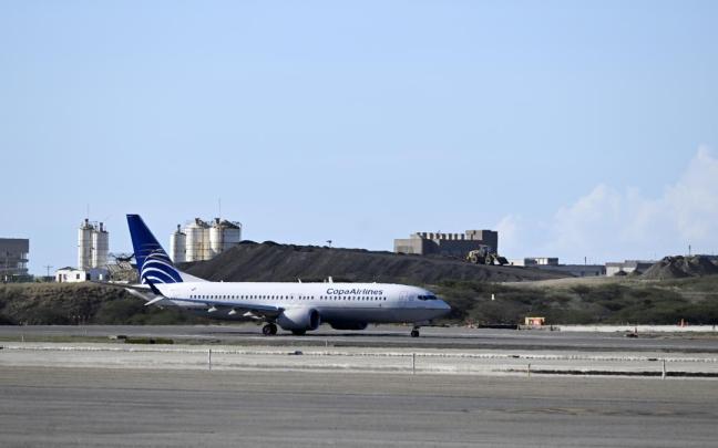 Imagen de archivo de un avión en el aeropuerto de Caracas
