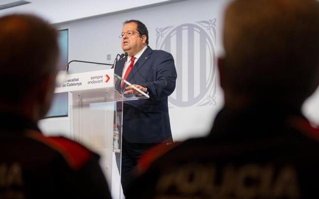 El conseller de Interior, Joan Ignasi Elena, en la rueda de prensa.
