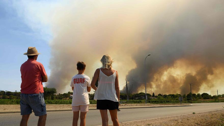 La sequedad de la tierra y las olas de calor pueden provocar grandes incendios.