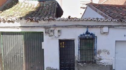 Un pitbull muerde a un niño de dos años en una casa okupada de Alcalá de Henares.