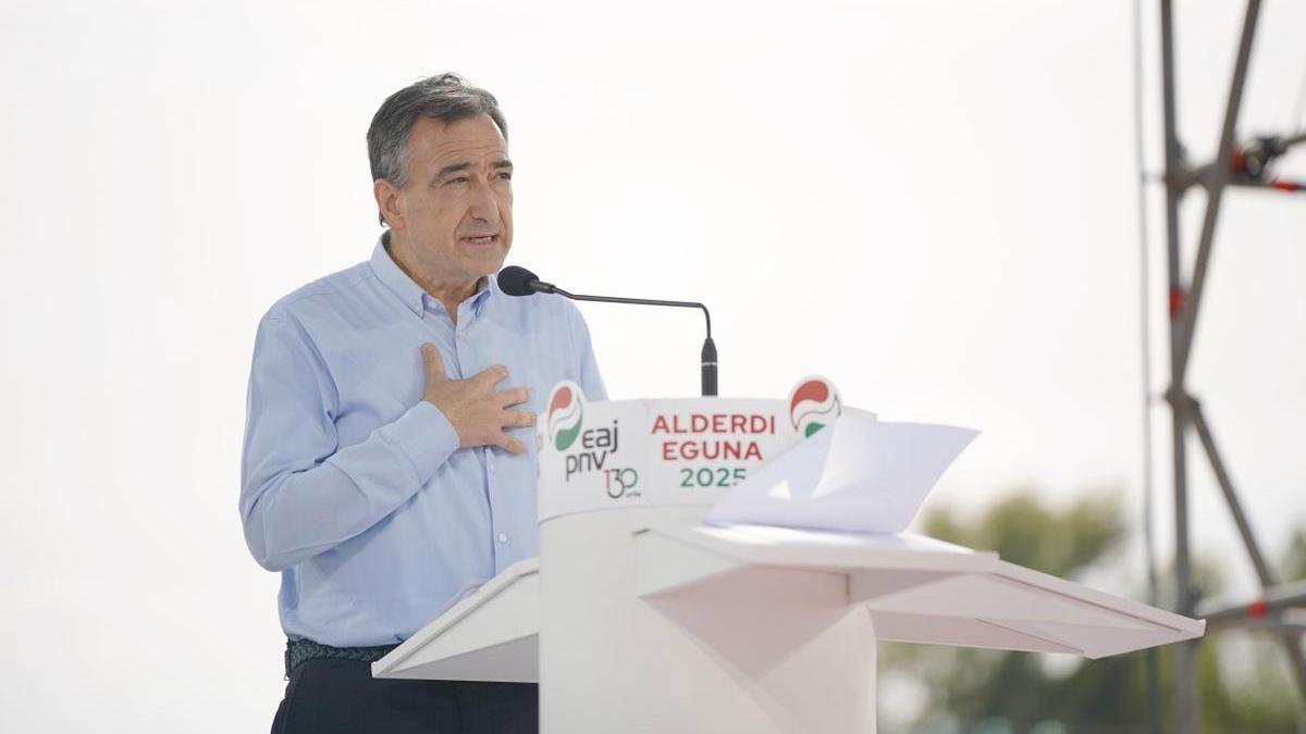 El presidente del EBB, Aitor Esteban, durante su discurso en el Alderdi Eguna.