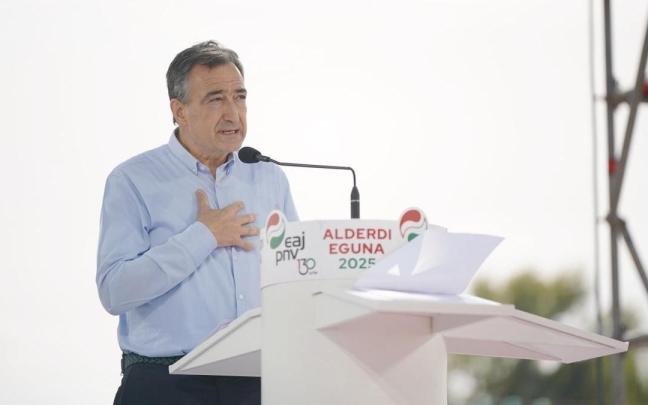 El presidente del EBB, Aitor Esteban, durante su discurso en el Alderdi Eguna.