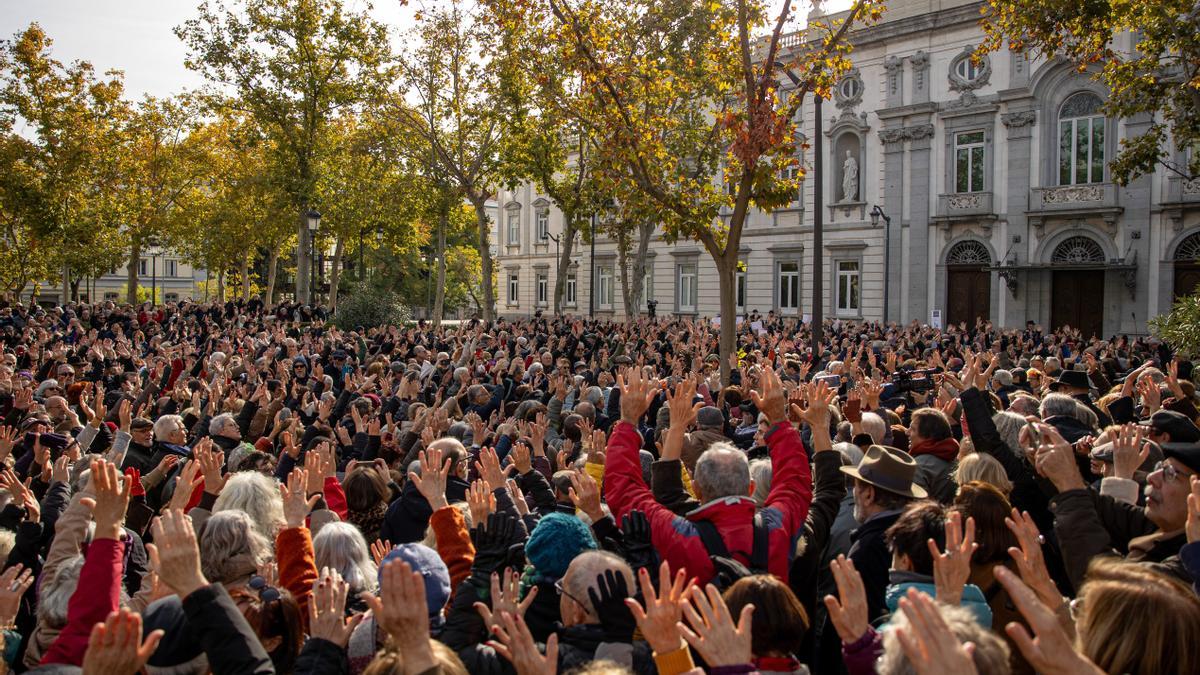 Movilización ayer frente a la sede del Tribunal Supremo