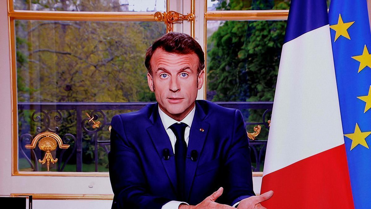 Macron durante su intervención televisada.