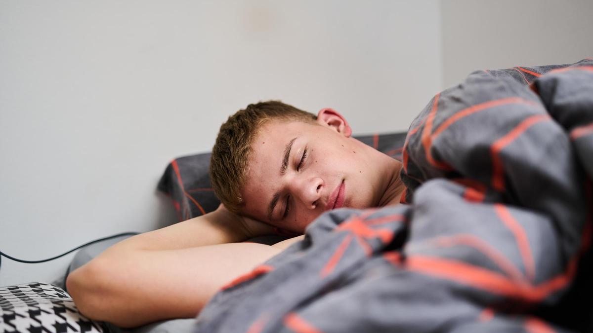 Dormir bien es esencial para rendir al máximo en los estudios.