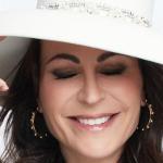 La actriz Ana Milán llega a Bilbao junto a Sebastián Gallego con ‘La vida y tal’.