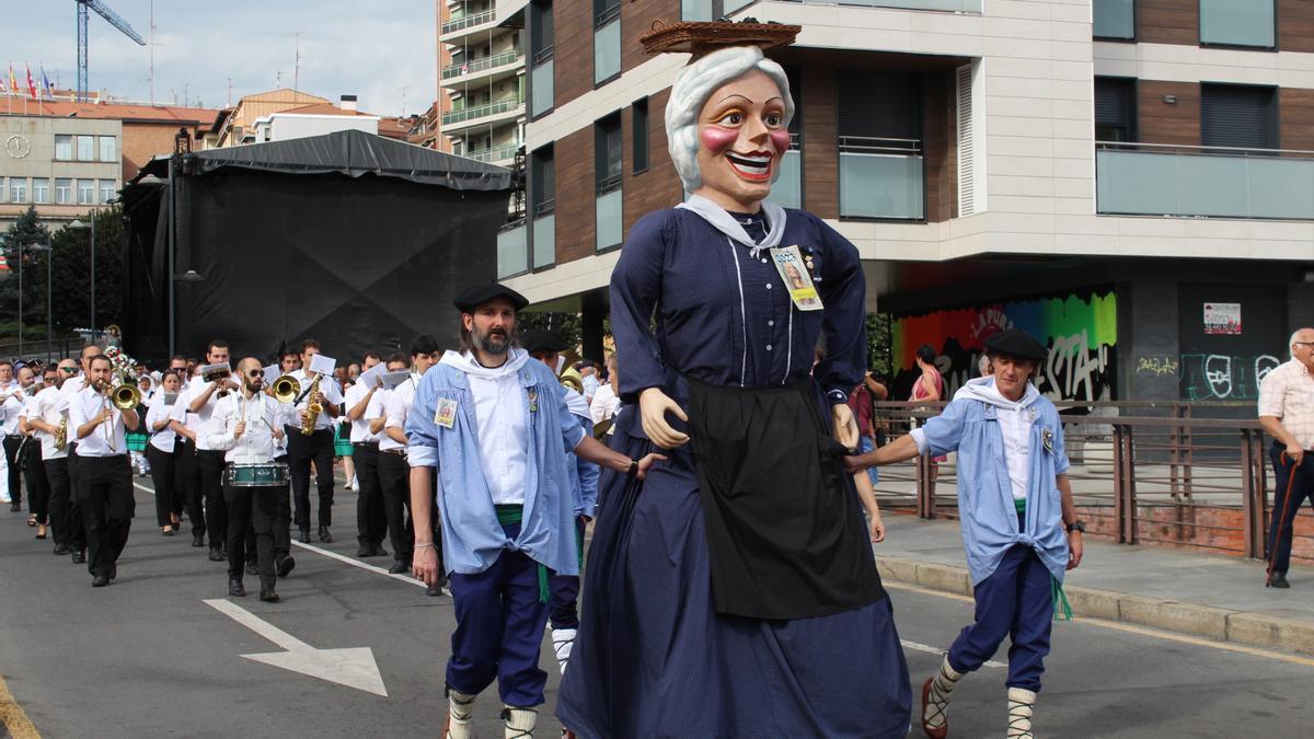 Las fiestas de Basauri serán del 11 al 19 de octubre y ya se ha convocado el concurso de carteles