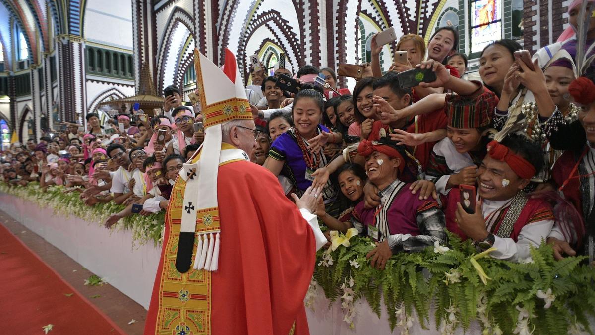 Imagen de la visita del Papa Francisco a Bangladesh.