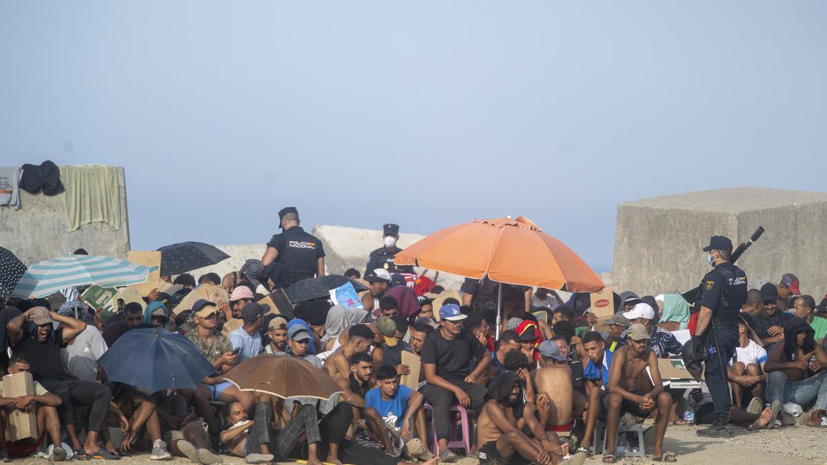 Situación migratoria en las naves del Tarajal, en Ceuta