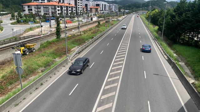 La GI-41 entre Amara y la rotonda de Martutene, donde ocurrieron los hechos el sábado pasado / PEDRO MARTÍNEZ