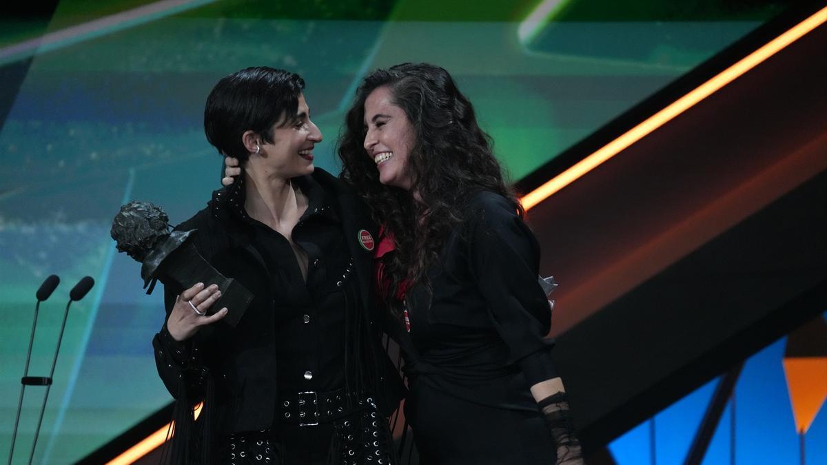 La actriz Alba Flores y la cantante Silvia Pérez Cruz