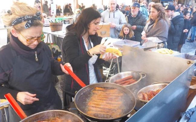 El olor del talo y el chorizo volverán a estar presente en la Goiko Plaza de Mutriku.