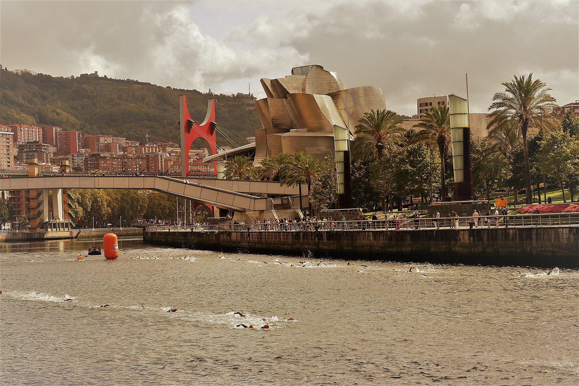 Bilbao Triathlon / Bilbao Triathlon RRSS