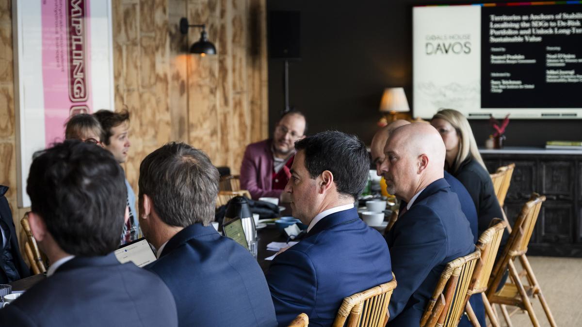 Imanol Pradales durante el encuentro con la ONU en Davos