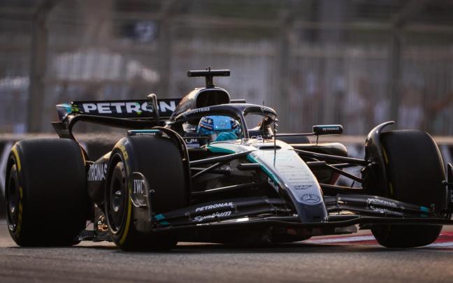 George Russell rueda con el Mercedes durante la pasada temporada.