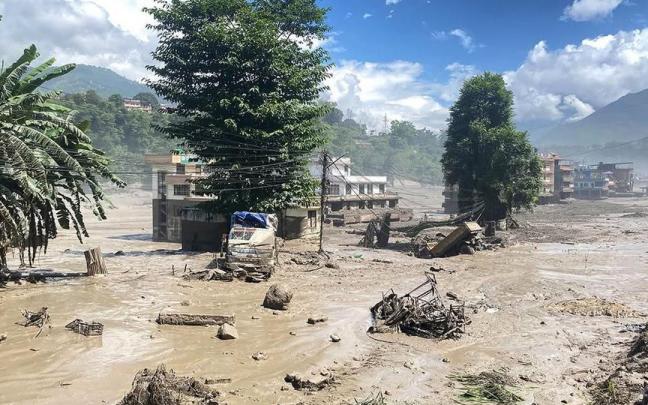 Una riada en Nepal deja importantes daños, fallecidos y desaparecidos