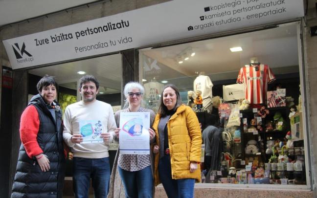 Campaña de escaparates para poner en valor a las mujeres y las niñas en la ciencia