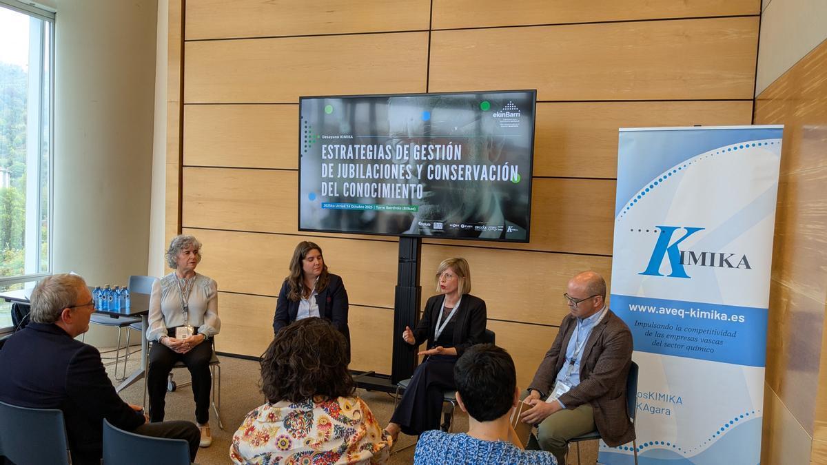 Jornada 'Estrategias de gestión de jubilaciones y conservación del conocimiento', organizada por AVEQ-Kimika en colaboración con la iniciativa ekinBarri.
