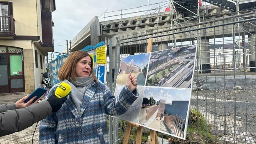 La alcaldesa de Irun, Cristina Laborda, ha dado cuenta esta mañana de cómo serán las obras de reurbanización.