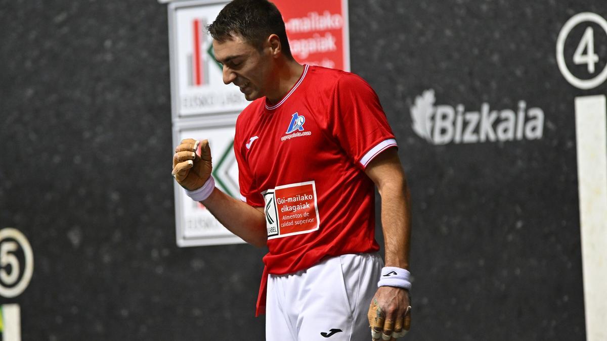 En imágenes: Etxeberria se hace con su primera txapela del Cuatro y Medio en Bilbao (22 - 11)