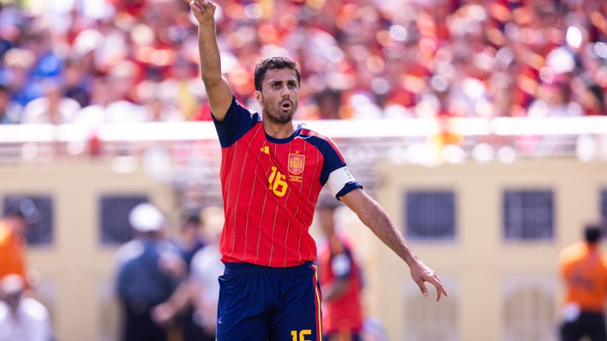 Es público y está registrado que Rodri mide 1.91 cm.