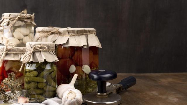 Cómo preparar encurtidos en casa.