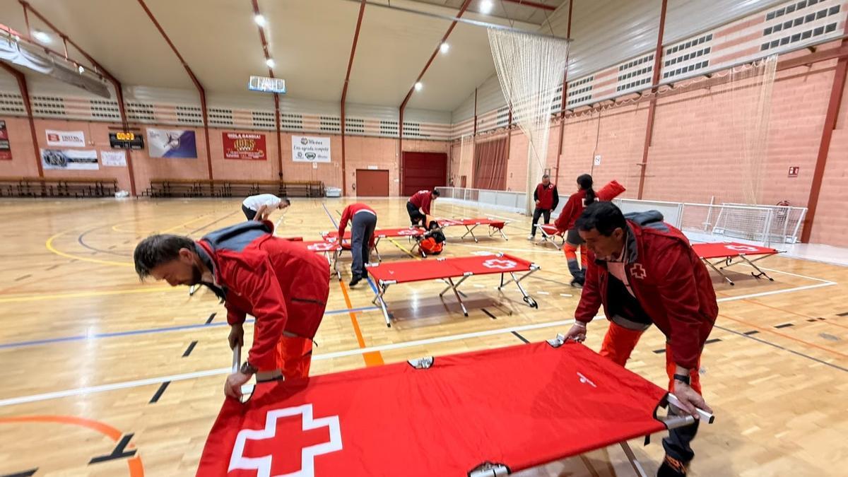 Albergue de Cruz Roja para atender a afectados por la dana Adam en Gandia (Valencia).
