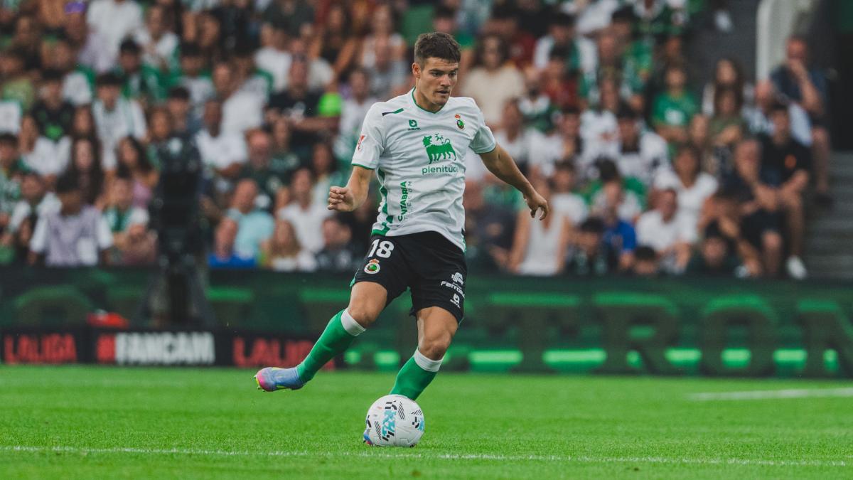 Peio Canales durante el partido ante el Castellón / Real Racing Club