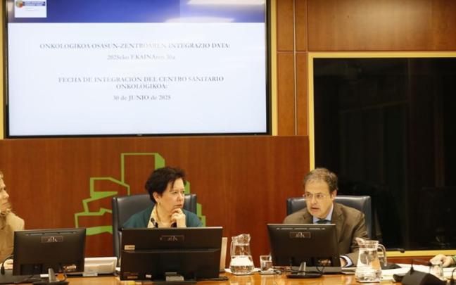 Alberto Martínez, en realiza el anuncio en la Comisión de Salud. | El próximo 30 de junio, Onkologikoa se integrará "orgánica y funcionalmente" en el Servicio Vasco de Salud-Osakidetza como recurso de titularidad pública.