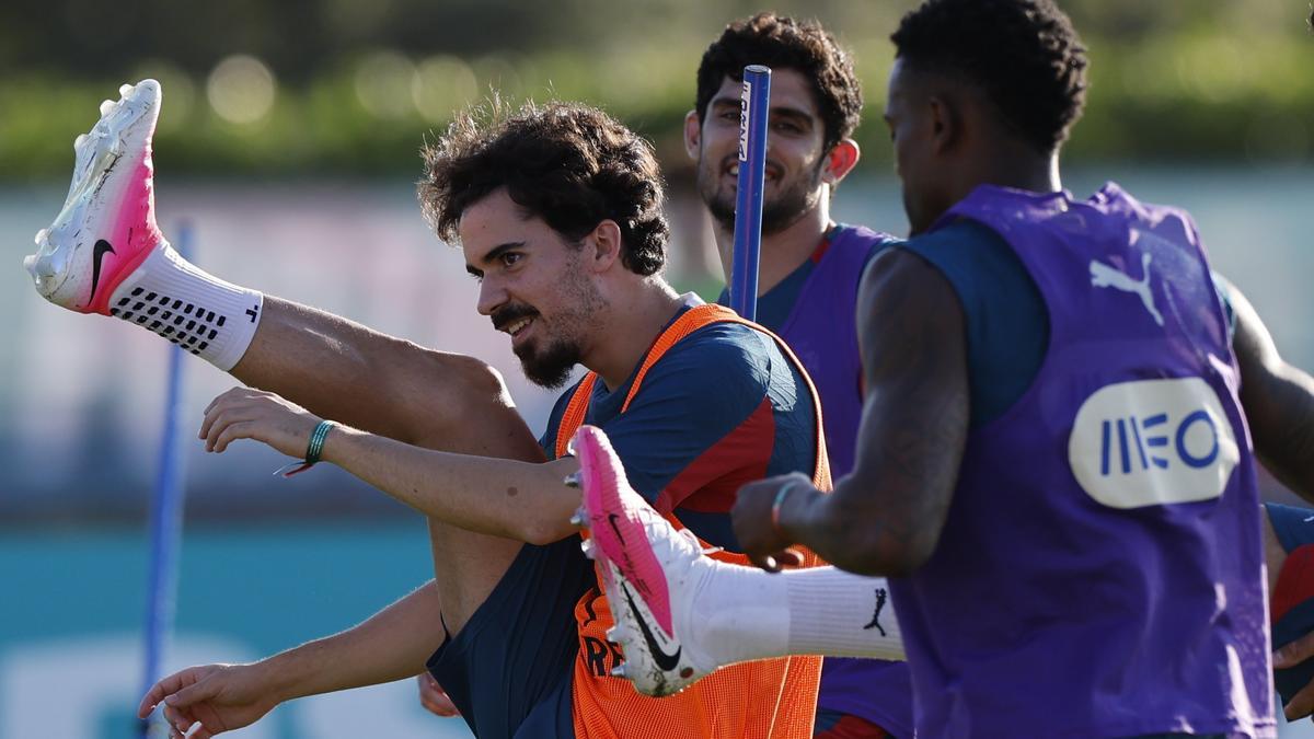 Vitinha es el constructor de juego de esta Portugal.