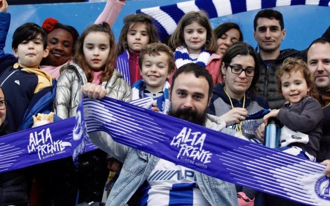 En imágenes: Todas las fotos del partido de las Gloriosas en Mendizorroza (búscate en la grada)