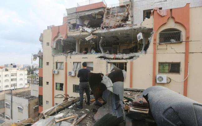 40 aviones y drones de la Fuerza Aérea israelí han bombardeado intensamente varios puntos de la Franja de Gaza.