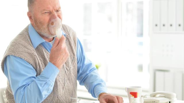 La principal causa de las EPOC es el humo del tabaco.