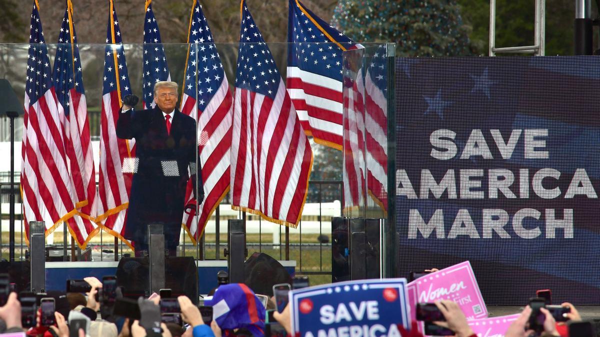 El presidente de Estados Unidos, Donald Trump, se dirige a sus seguidores en un mitin.