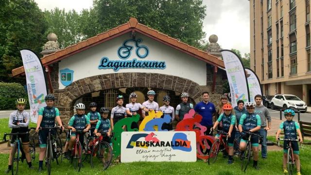 Presentación de la carrera ciclista / N.G. Presentación de la carrera ciclista