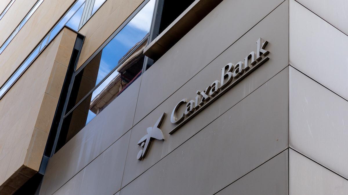 Edificio Corporativo de CaixaBank en la Región de Murcia.