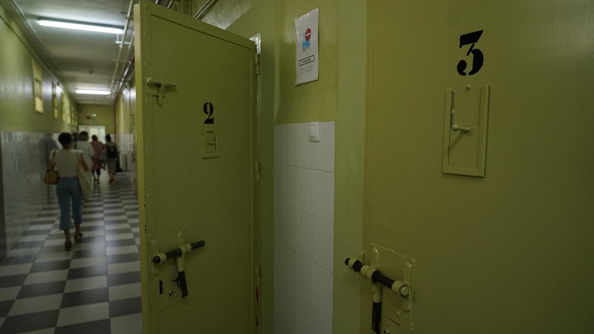 Visita al interior de una cárcel vasca para conocer las particularidades del centro penitenciario.
