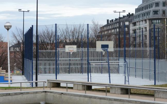 La pista multideporte de Miribilla abre al público