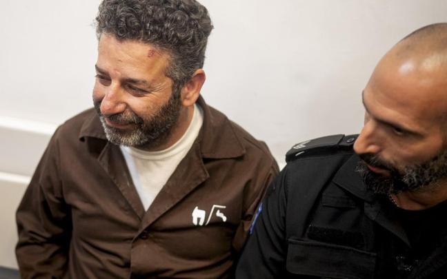 Saïf Abukeshek, durante su arresto por Israel.